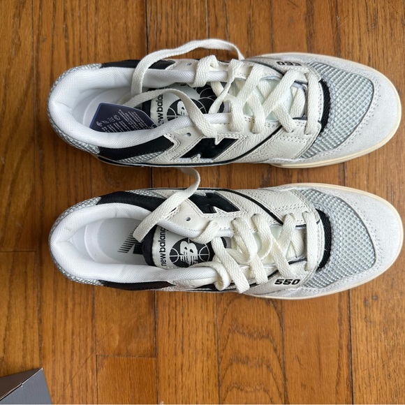 New Balance 550 White Black Sneakers - Picture 3 of 9